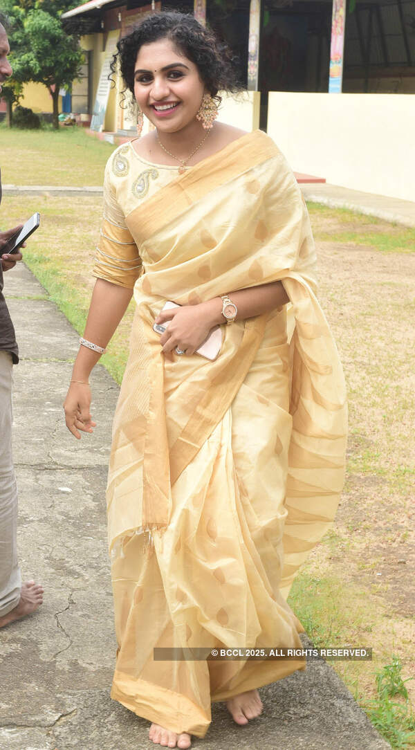 Noorin Shereef Wallpapers