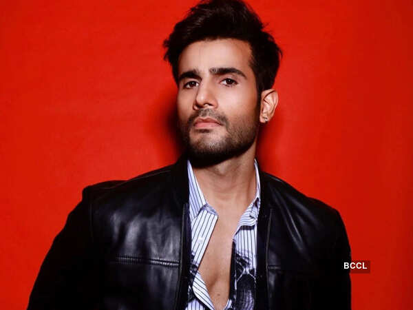 Karan Tacker Images