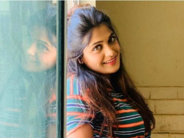 Isha Keskar Wallpapers
