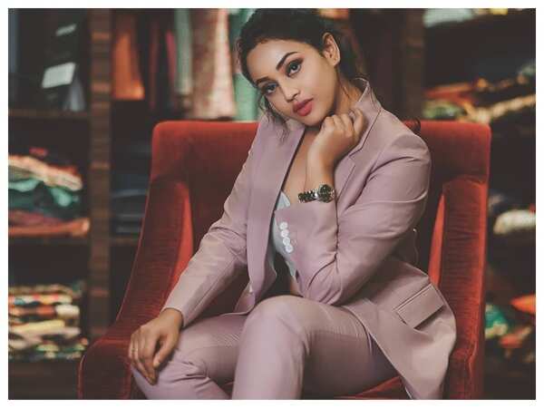 Yasha Shivakumar Photos