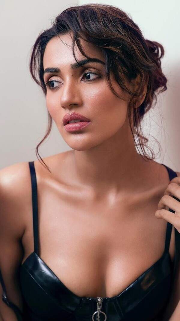 Akshara Gowda Photos