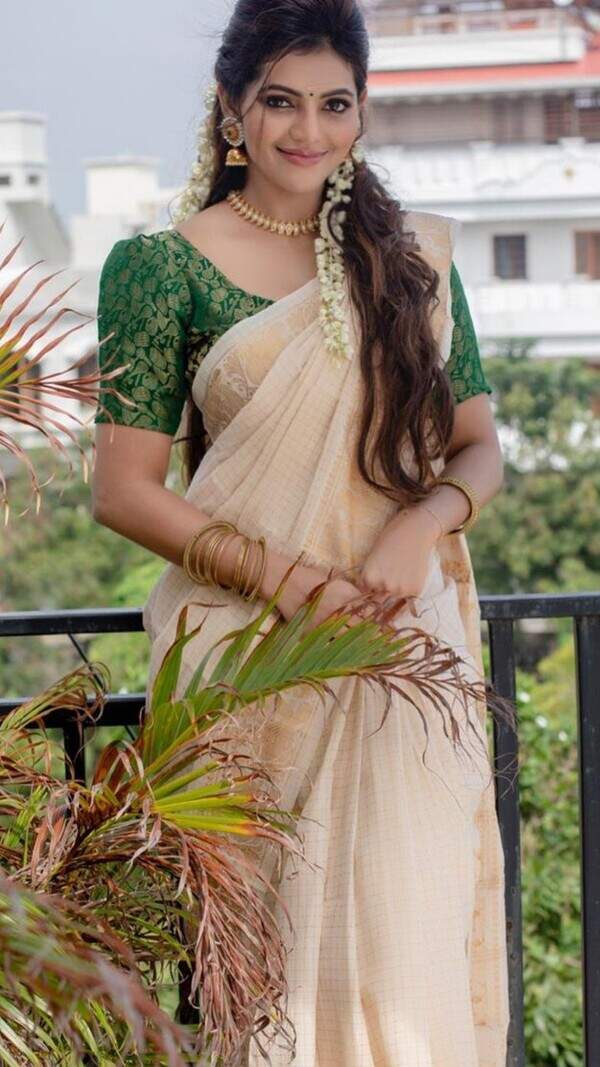 Athulya Ravi Photos