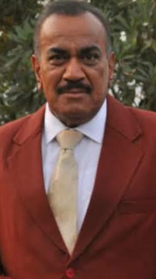Shivaji Satam Pictures