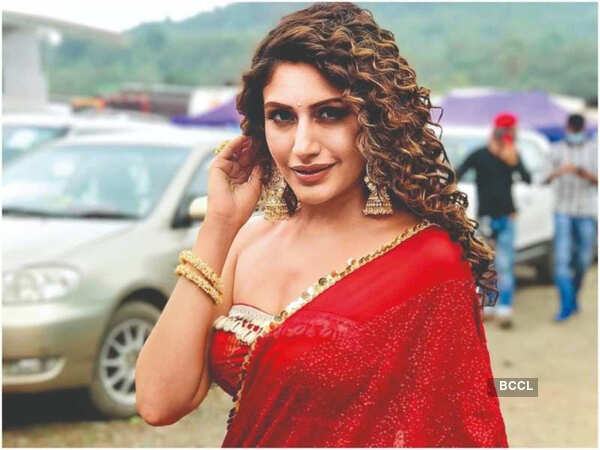 Surbhi Chandna Images