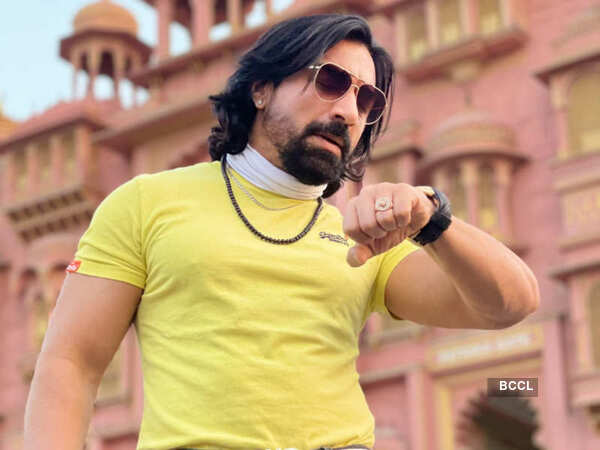 Ajaz Khan