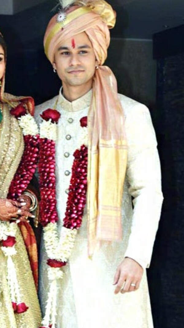 Kunal Khemu Photos