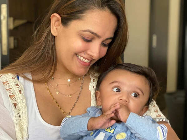 Anita Hassanandani Images