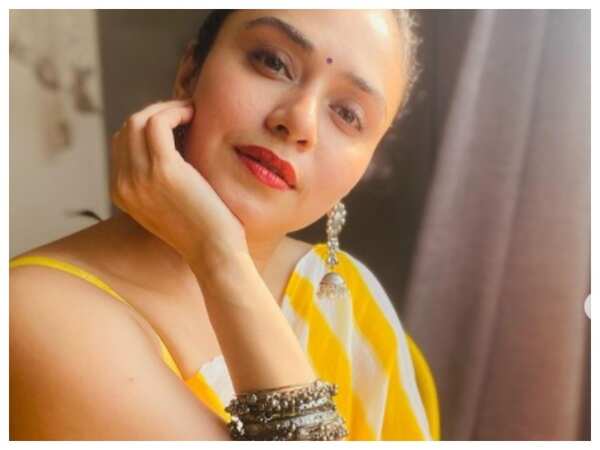 Amruta Khanvilkar Pictures