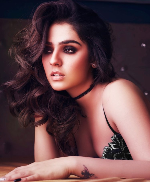 Sidhika Sharma Wallpapers