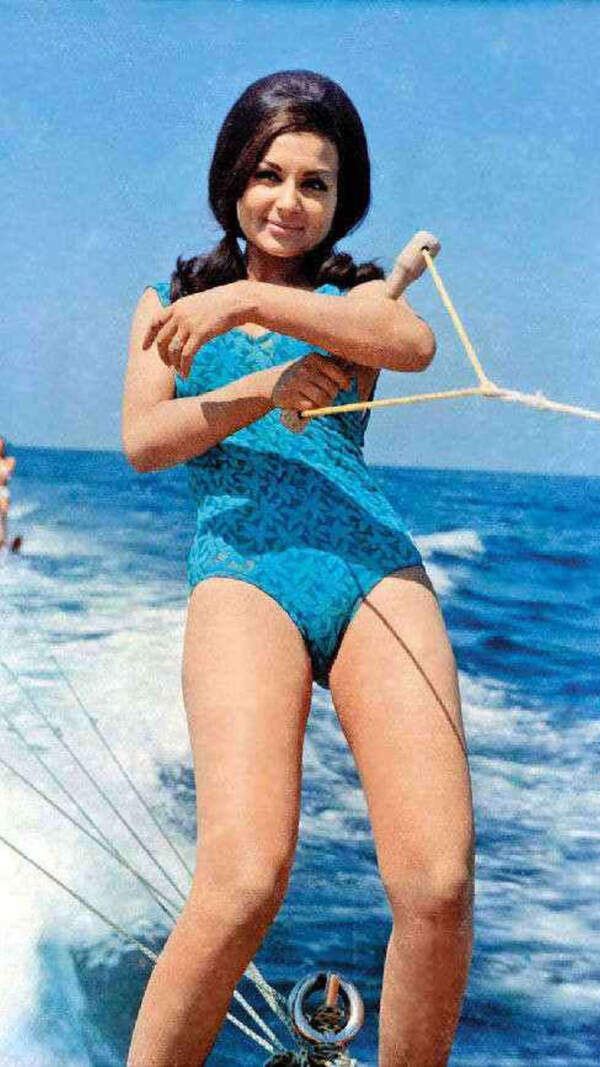 Sharmila Tagore Pictures
