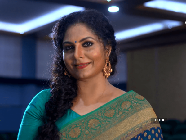 Asha Sarath Photos
