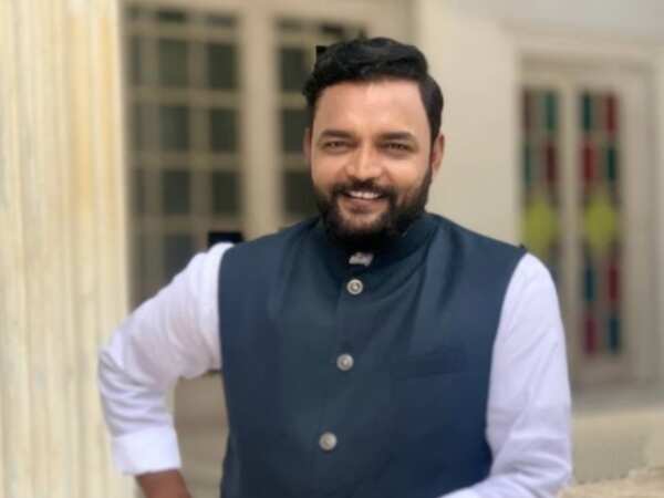 Chetan Daiya. Pictures