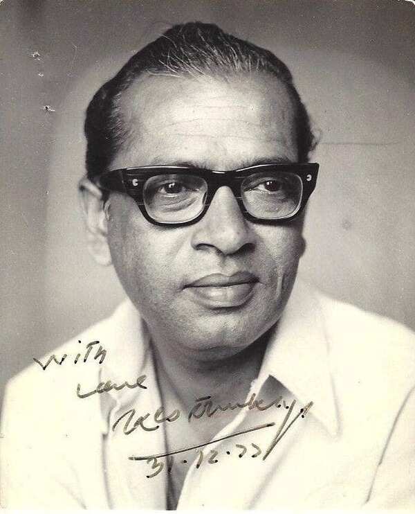 Keshto Mukherjee Pictures