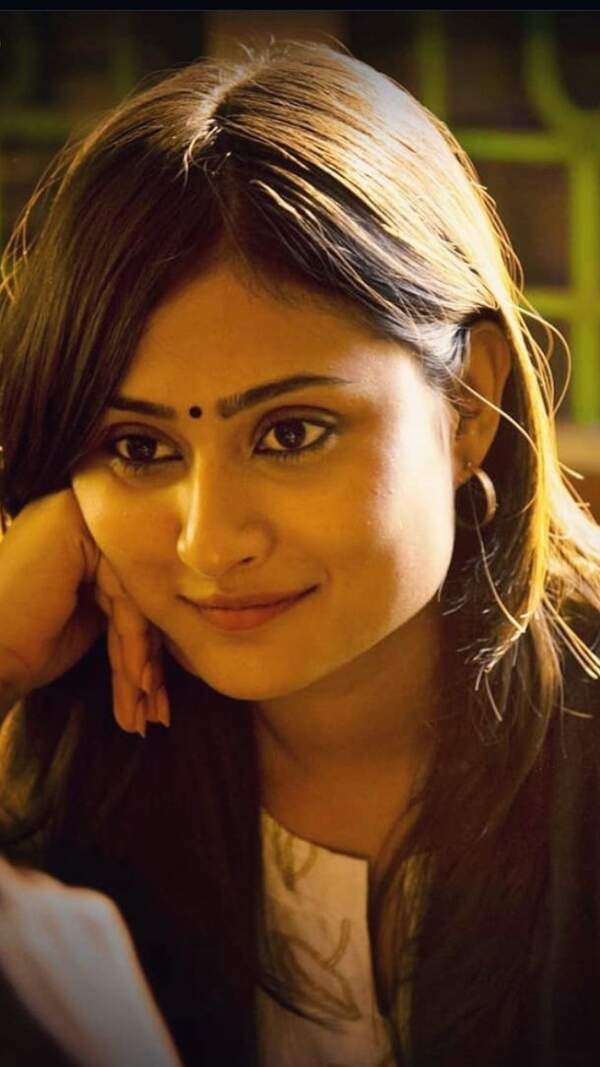 Amrutha Iyengar Images