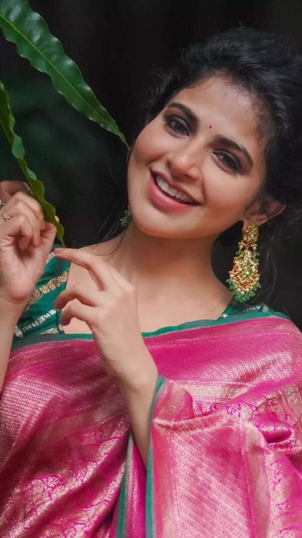 Iswarya Menon Photos