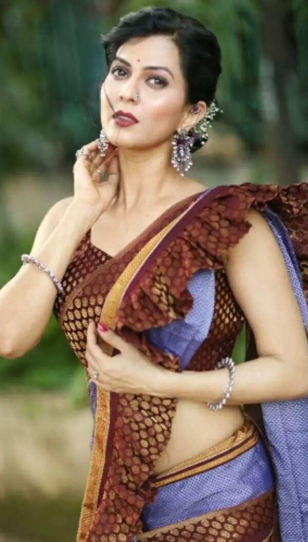 Madhavi Images