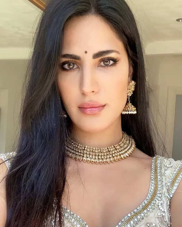 Alina Rai Photos