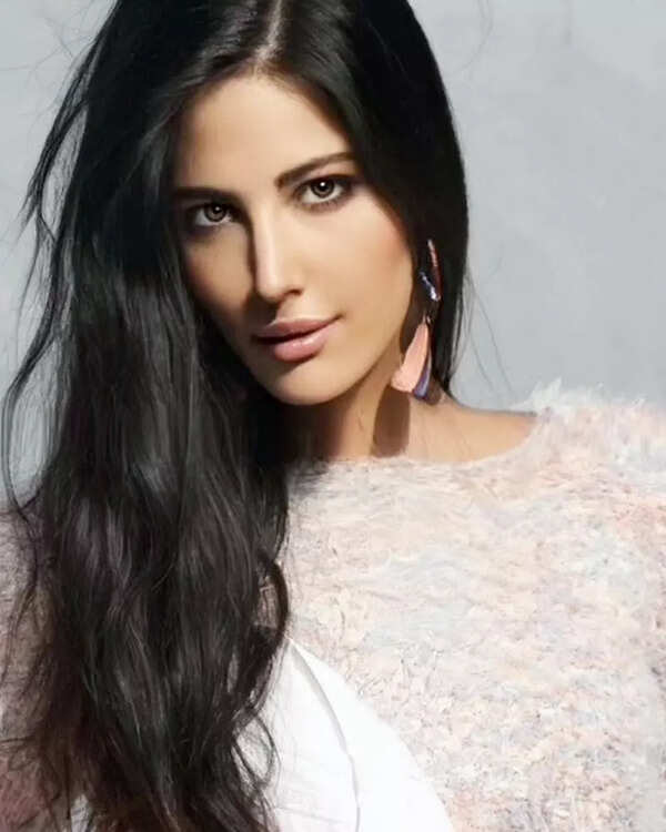 Alina Rai Pictures
