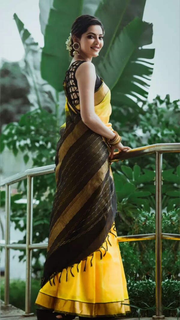 Athulya Ravi Images