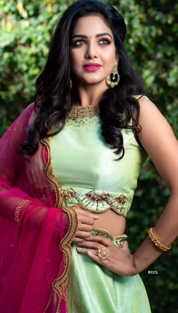 Suruthi Periyasamy Photos