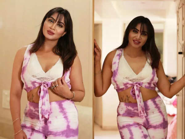 Arshi Khan Images