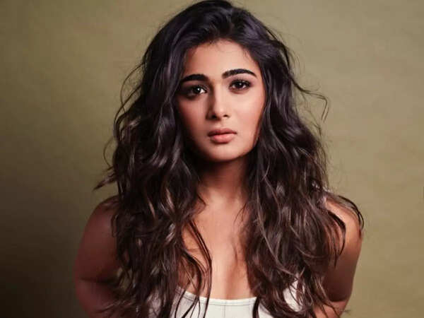 Shalini Pandey Images
