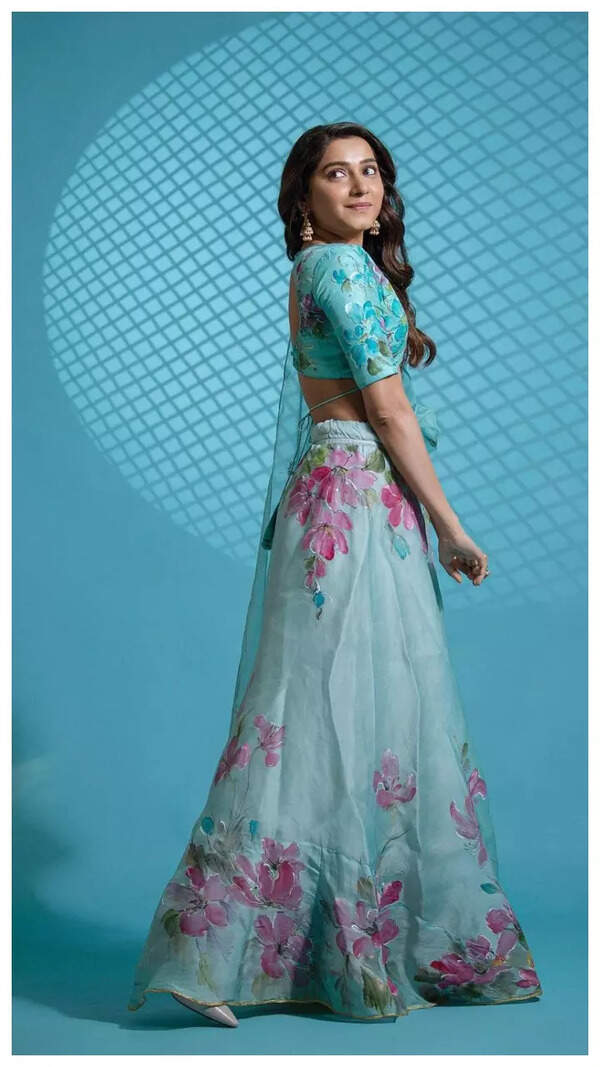 Gauri Nalawade Pictures