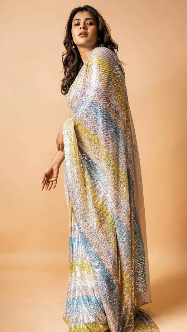 Hebah Patel Wallpapers