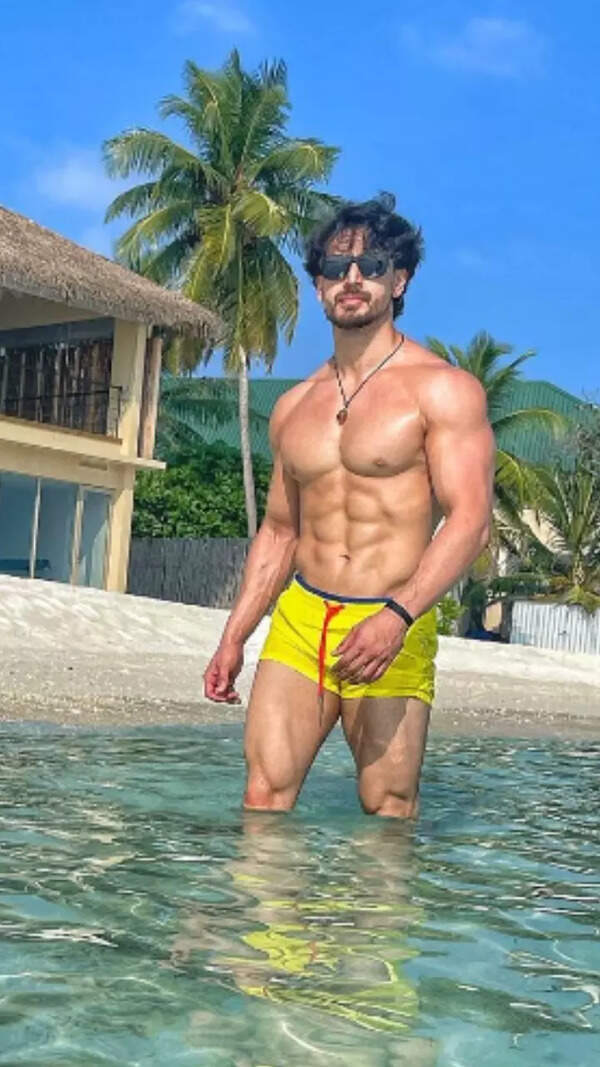 Tiger Shroff Wallpapers
