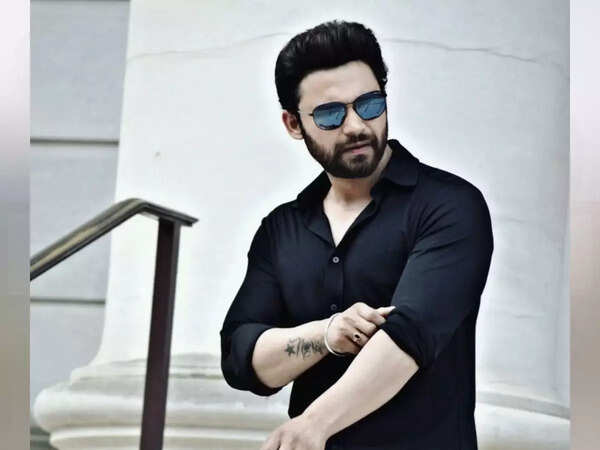 Nav Bajwa Pictures