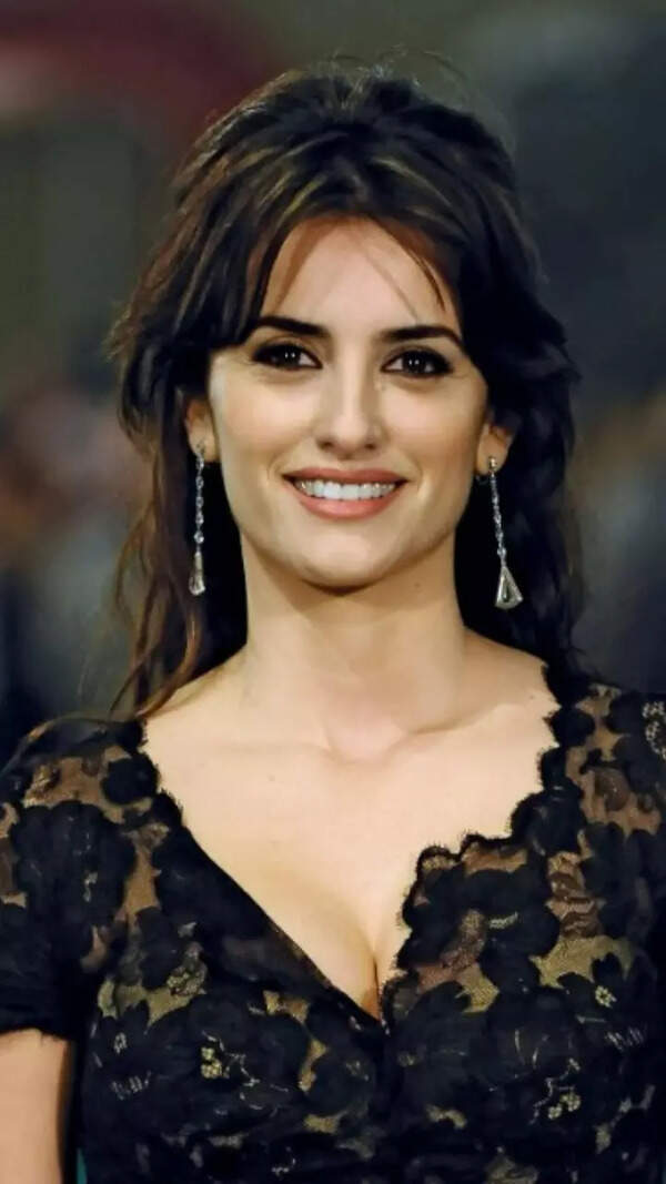 Penelope Cruz Stills