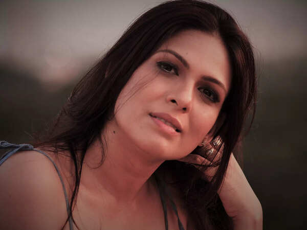 Ekavali Khanna Pictures