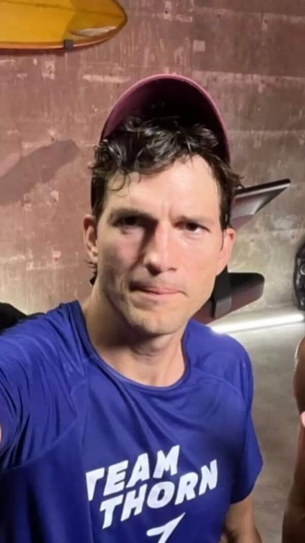 Ashton Kutcher Photos