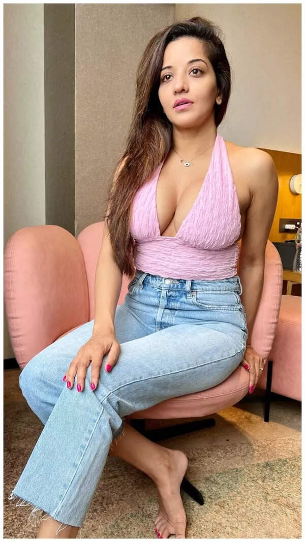 Monalisa Stills