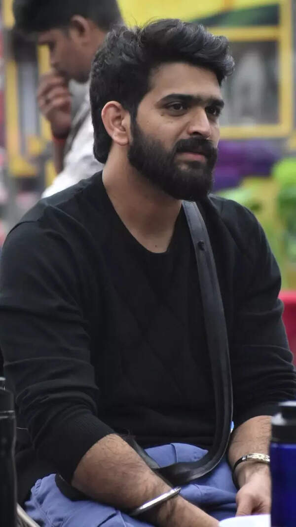 Roopesh Shetty Images