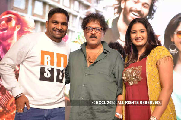 Apeksha Purohit Photos