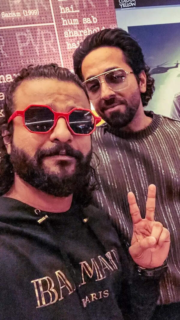 Neeraj Madhav Images