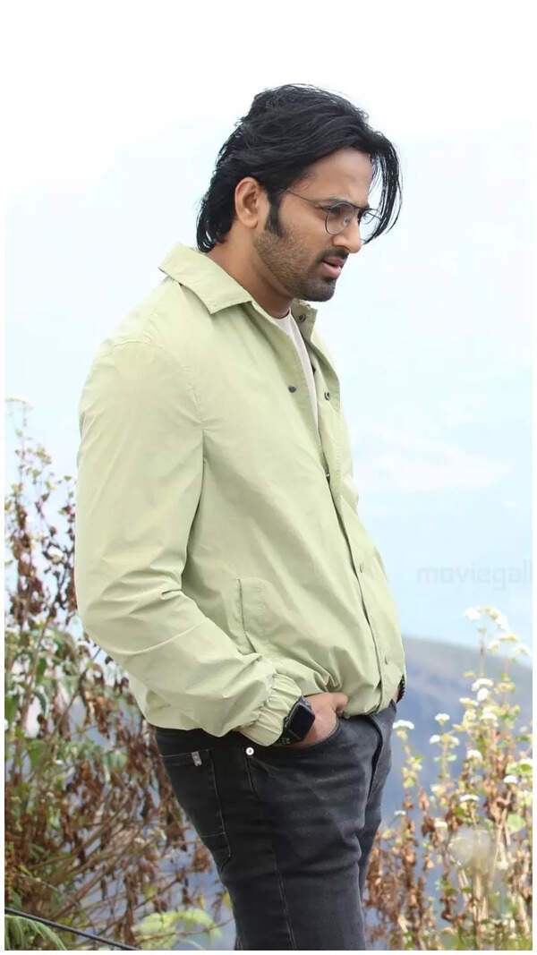 Unni Mukundan Wallpapers