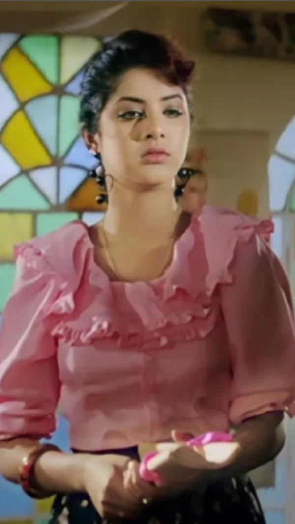 Divya Bharti Stills