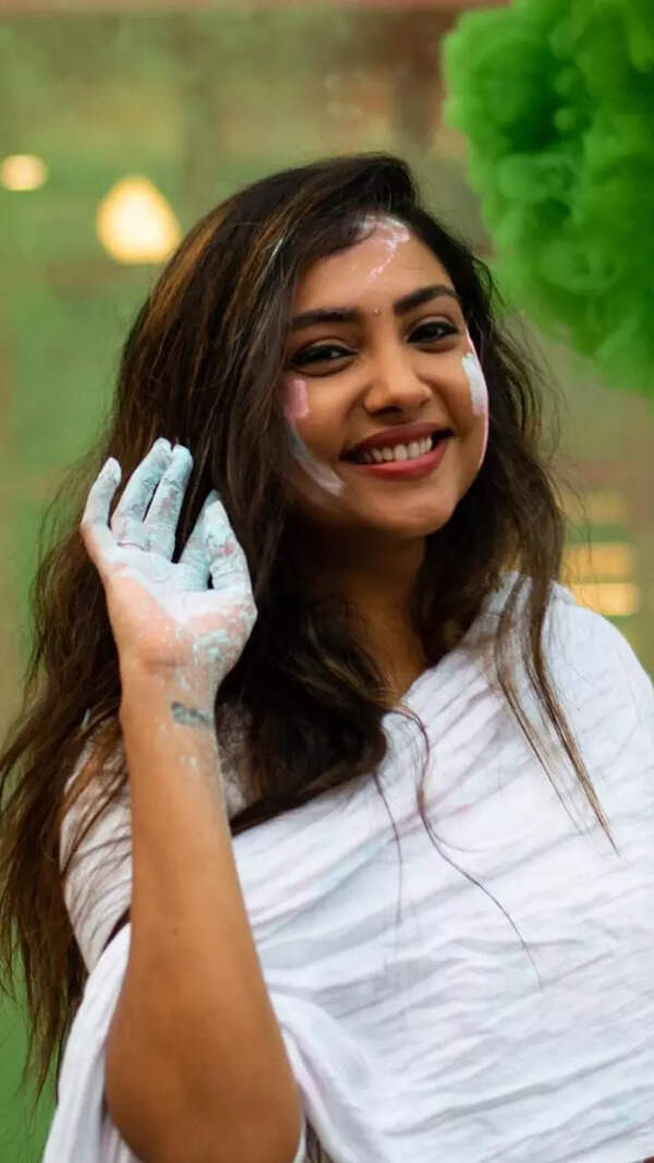 Smruthi Venkat Pictures