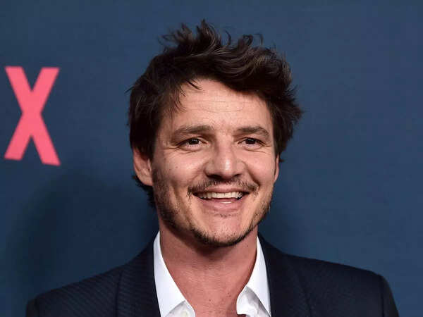 Pedro Pascal Stills