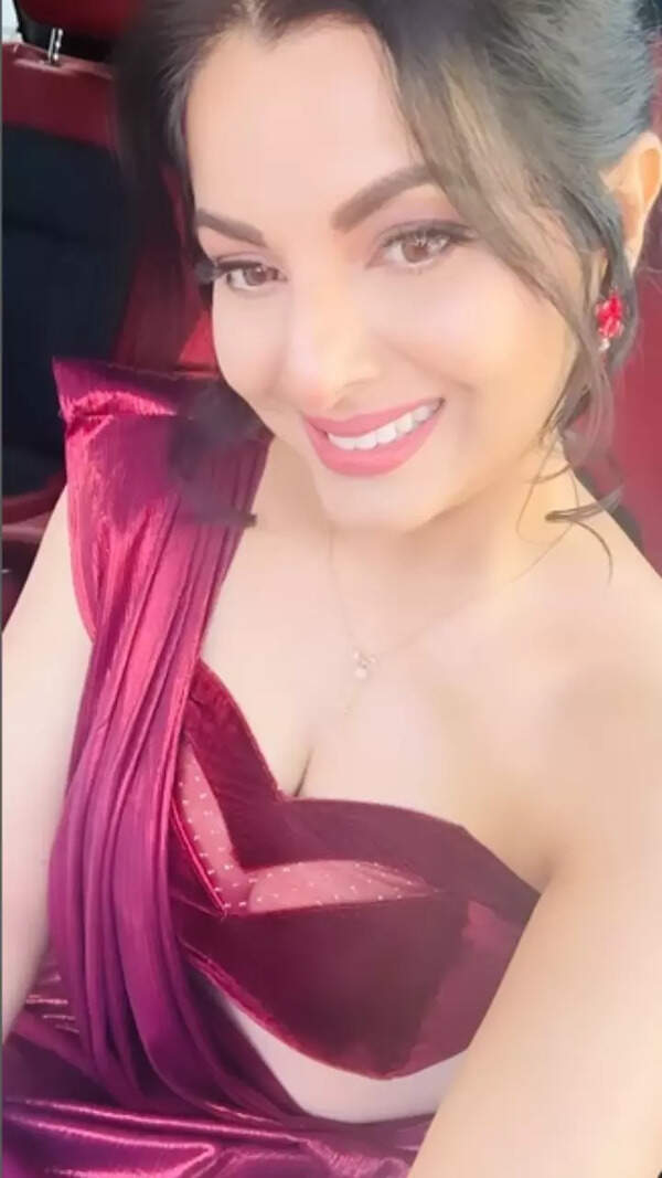 Smriti Sinha Photos