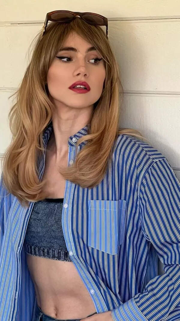 Suki Waterhouse Images