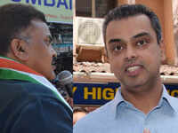 Sanjay Nirupam miffed at Milind Deora, leaves stage during Deora's address