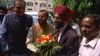 Prakash Javadekar meets Milkha Singh as part of BJP's Sampark Abhiyan
