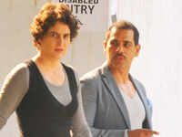 Robert Vadra arrives at ED office for questioning, Priyanka Gandhi accompanies him 