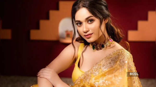 From Lehengas to elegant sarees: Jannat Zubair inspired gorgeous looks for Eid 2025