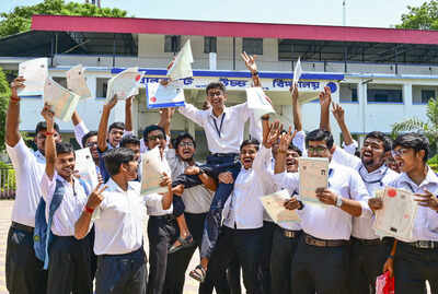 WB HS Class 12th Result 2025 Live Updates: West Bengal HS results declared with 90.79% pass percentage, Check direct link to access marksheets and toppers list here