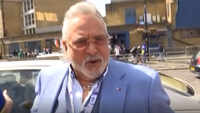 Watch: Vijay Mallya arrives at The Oval cricket ground to watch India vs Australia match