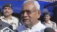 Lok Sabha polls: Nitish Kumar casts his vote in Patna